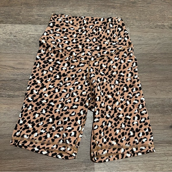 Aerie Leopard Print Crossover Biker Shorts - Picture 1 of 6